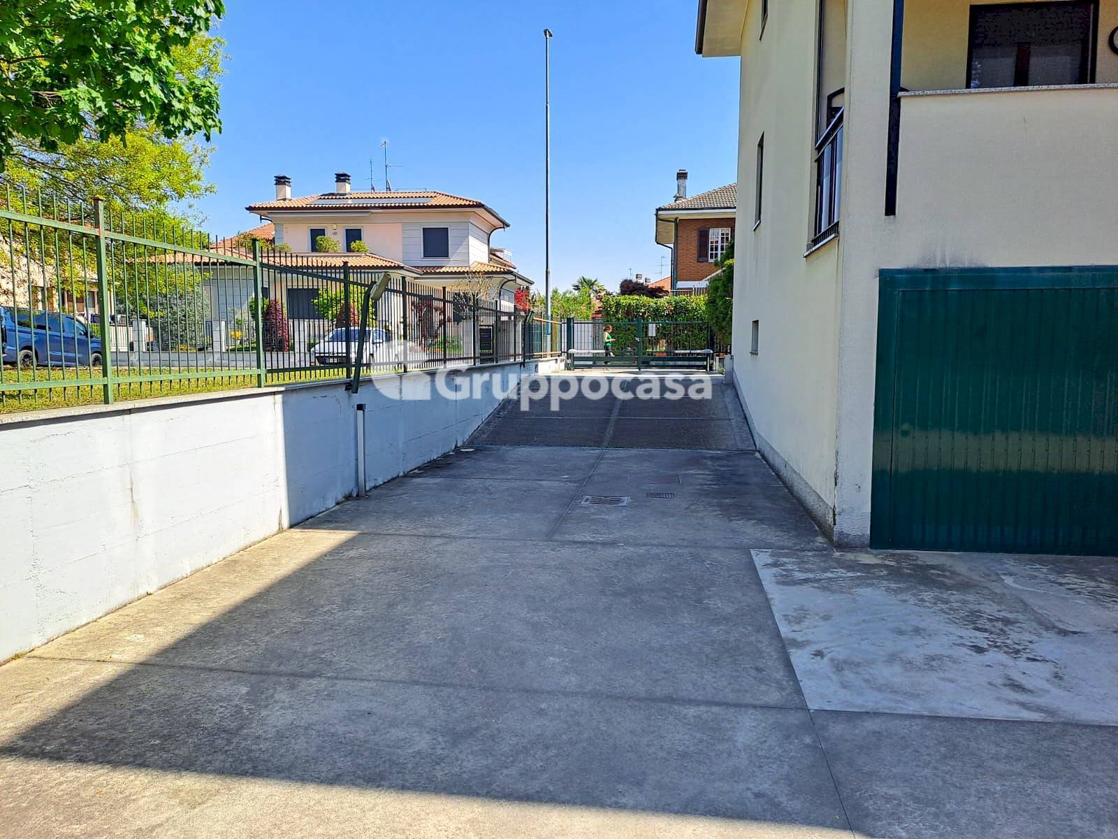 Foto 2 - Box Via M. Melloni
 
5, Magenta - photo 2