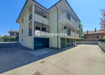 Foto 11 - Box Via M. Melloni
 
5, Magenta - photo 11