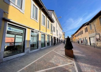 Foto 19 - Box Via M. Melloni
 
5, Magenta - photo 19