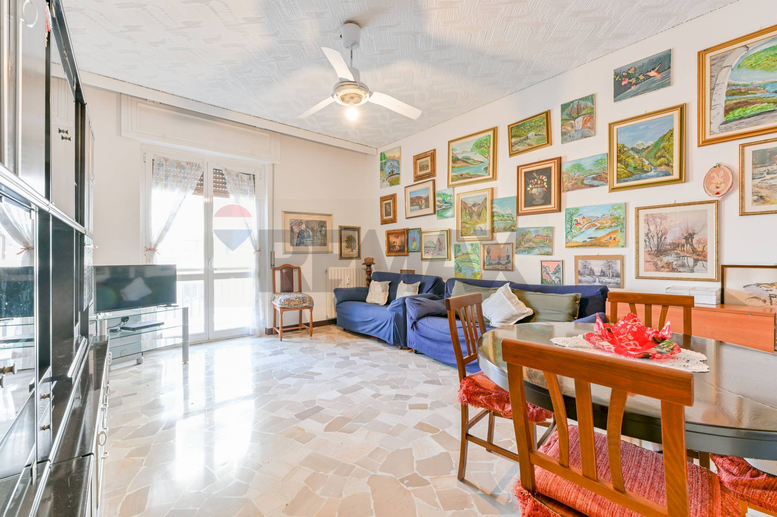 Sala da pranzo - Trilocale VIA MARCONI
 
20, Rho - foto 1