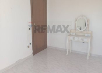 Stanza vuota - Quadrilocale VIA MACERATA
 
12, Olbia - foto 18