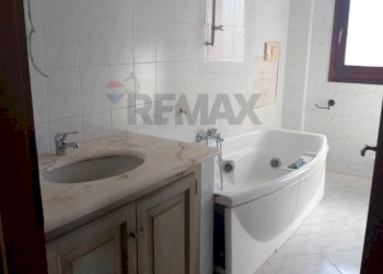 Bagno - Quadrilocale VIA MACERATA
 
12, Olbia - foto 22