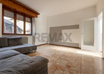 Soggiorno - Casa semi indipendente VIA MATTEOTTI
 
19, Castronno - foto 5