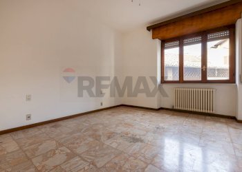 Stanza vuota - Casa semi indipendente VIA MATTEOTTI
 
19, Castronno - foto 7