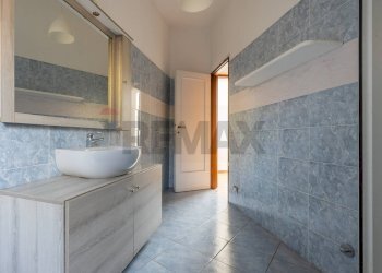 Bagno - Casa semi indipendente VIA MATTEOTTI
 
19, Castronno - foto 10