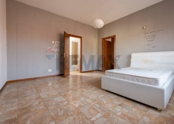 Camera / camera da letto - Casa semi indipendente VIA MATTEOTTI
 
19, Castronno - foto 15