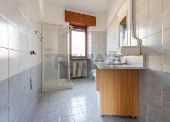 Bagno - Casa semi indipendente VIA MATTEOTTI
 
19, Castronno - foto 19