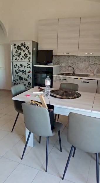 Sala da pranzo - Trilocale VIA G. CESARACCIO
 
12, La Maddalena - foto 2