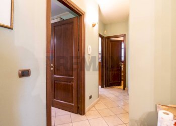 Hall / corridoio - Casa indipendente Via Carrubbazza
 
1, Lentini - foto 15