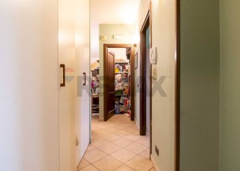 Hall / corridoio - Casa indipendente Via Carrubbazza
 
1, Lentini - foto 30