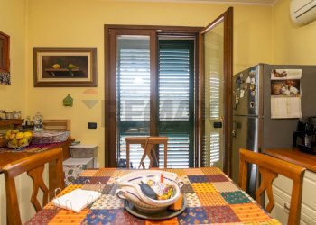 Sala da pranzo - Casa indipendente Via Carrubbazza
 
1, Lentini - foto 38