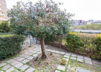 Giardino - Casa indipendente Via Carrubbazza
 
1, Lentini - foto 45