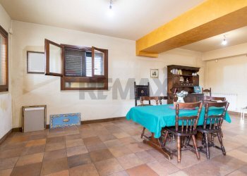 Sala da pranzo - Casa indipendente Via Carrubbazza
 
1, Lentini - foto 85