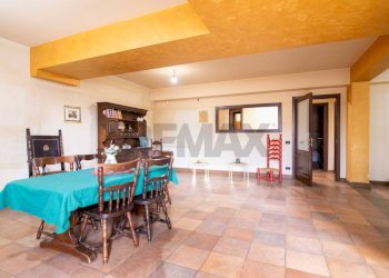 Sala da pranzo - Casa indipendente Via Carrubbazza
 
1, Lentini - foto 86