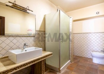 Bagno - Casa indipendente Via Carrubbazza
 
1, Lentini - foto 101