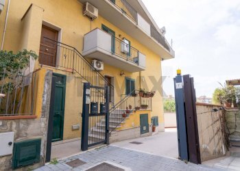 Edificio all\'aperto - Casa indipendente Via Carrubbazza
 
1, Lentini - foto 107