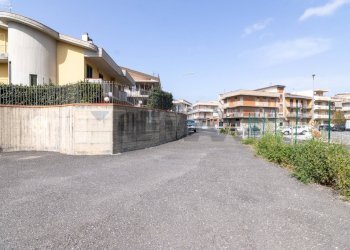 Edificio all\'aperto - Casa indipendente Via Carrubbazza
 
1, Lentini - foto 144