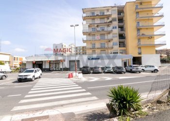 Edificio all\'aperto - Casa indipendente Via Carrubbazza
 
1, Lentini - foto 149