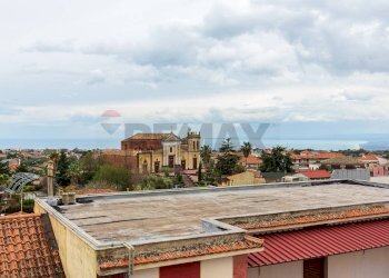 Edificio all\'aperto - Trilocale Via Luigi Pirandello
 
13, Tremestieri Etneo - foto 1