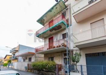 Edificio all\'aperto - Trilocale Via Luigi Pirandello
 
13, Tremestieri Etneo - foto 4