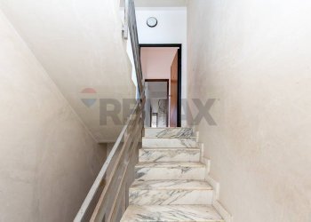 Scale - Trilocale Via Luigi Pirandello
 
13, Tremestieri Etneo - foto 6