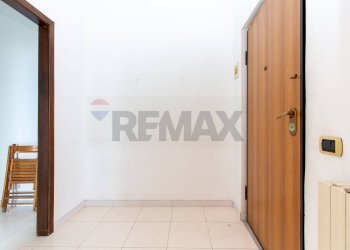 Hall / corridoio - Trilocale Via Luigi Pirandello
 
13, Tremestieri Etneo - foto 8