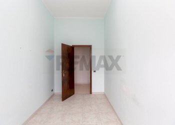 Stanza vuota - Trilocale Via Luigi Pirandello
 
13, Tremestieri Etneo - foto 16