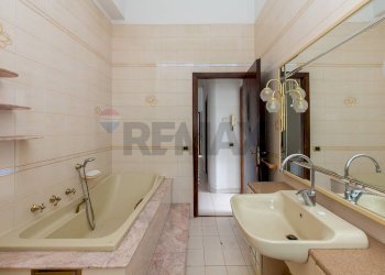 Bagno - Trilocale Via Luigi Pirandello
 
13, Tremestieri Etneo - foto 22