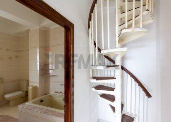 Scale - Trilocale Via Luigi Pirandello
 
13, Tremestieri Etneo - foto 34