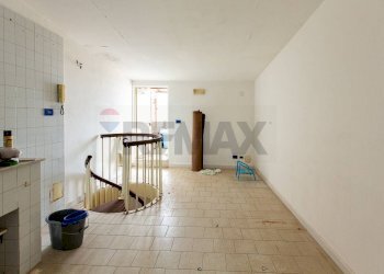 Hall / corridoio - Trilocale Via Luigi Pirandello
 
13, Tremestieri Etneo - foto 37