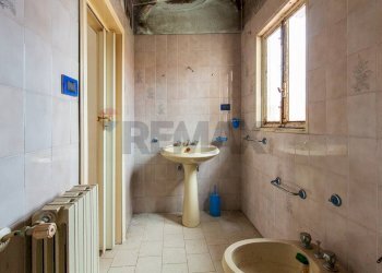 Bagno - Trilocale Via Luigi Pirandello
 
13, Tremestieri Etneo - foto 38