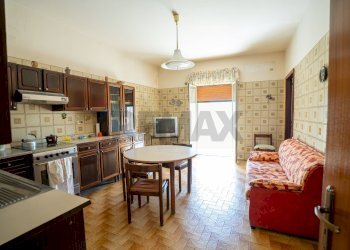 Cucina - Casa indipendente Via Brenta
 
27, Paterno - foto 1