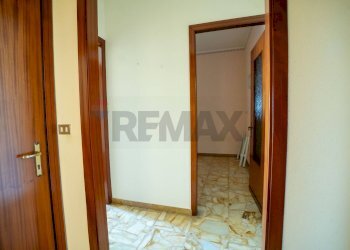 Hall / corridoio - Casa indipendente Via Brenta
 
27, Paterno - foto 3