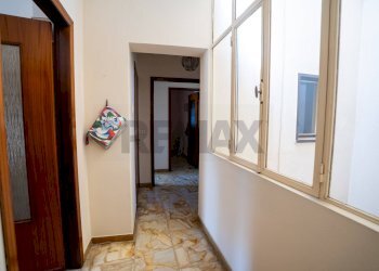 Hall / corridoio - Casa indipendente Via Brenta
 
27, Paterno - foto 5