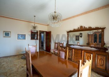 Sala da pranzo - Casa indipendente Via Brenta
 
27, Paterno - foto 8