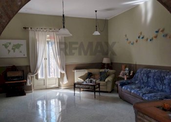 Soggiorno - Quadrilocale Via Romano
 
16, Caltagirone - foto 12