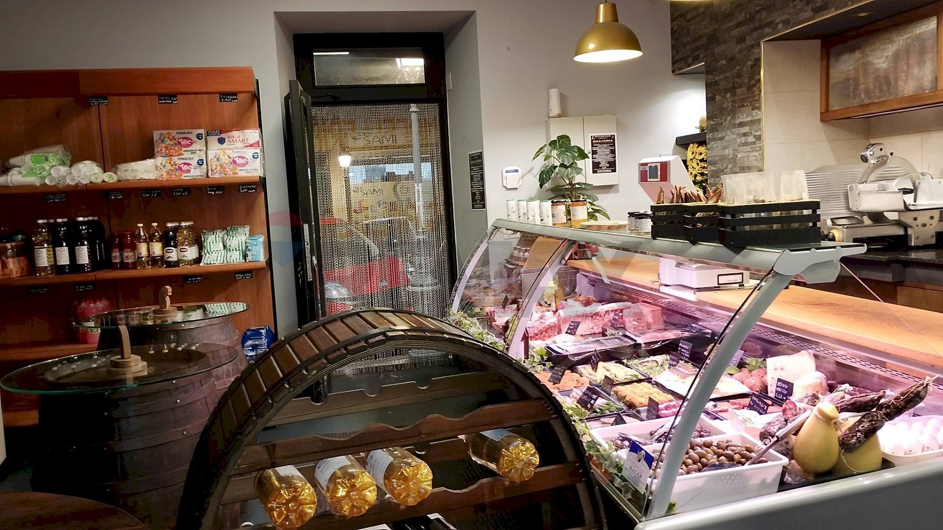 Ingresso - Attività Commerciale Piazza Dante
 
6, Belpasso - foto 3