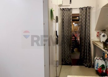 Hall / corridoio - Attività Commerciale Piazza Dante
 
6, Belpasso - foto 7