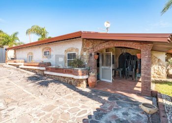 Casa all\'aperto - Villa Via Della Fresia
 
16, Catania - foto 6