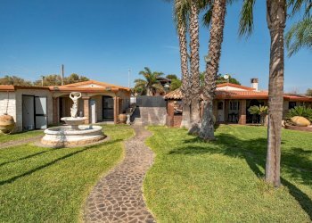 Casa all\'aperto - Villa Via Della Fresia
 
16, Catania - foto 9