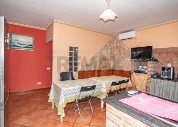 Sala da pranzo - Villa Via Della Fresia
 
16, Catania - foto 12