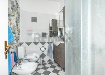 Bagno - Villa Via Della Fresia
 
16, Catania - foto 17