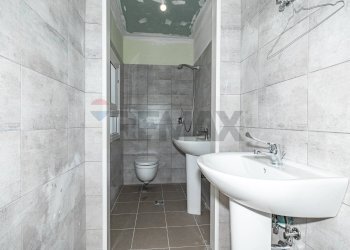 Bagno - Villa Via Della Fresia
 
16, Catania - foto 19
