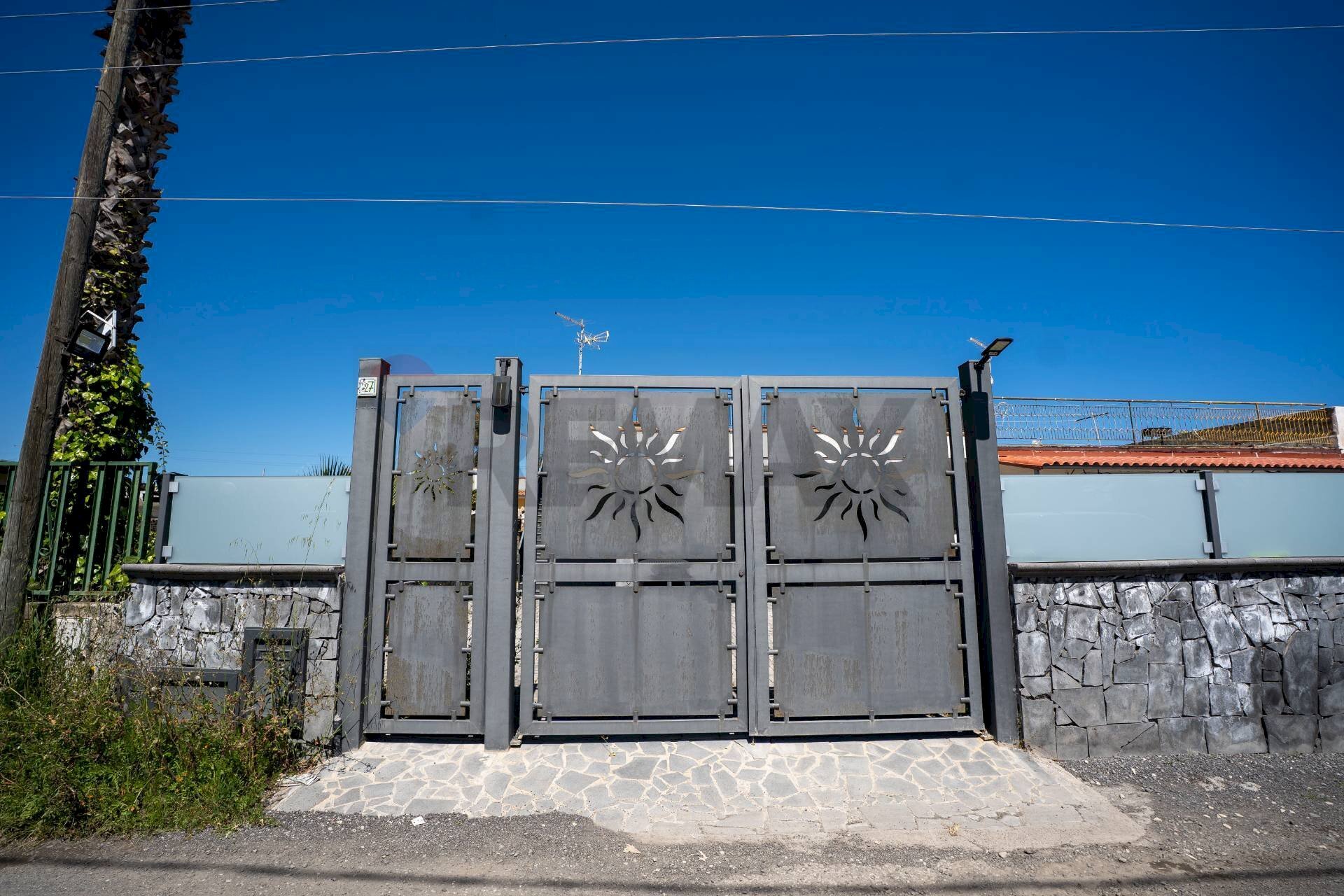 Casa all\'aperto - Villa Viale Azzurro/C.da Agnone Marina
 
27, Augusta - foto 2