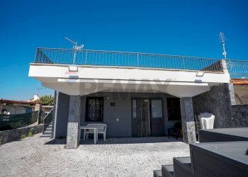 Casa all\'aperto - Villa Viale Azzurro/C.da Agnone Marina
 
27, Augusta - foto 1