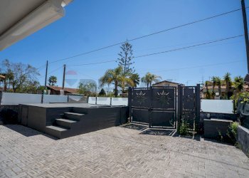 Terrazza - Villa Viale Azzurro/C.da Agnone Marina
 
27, Augusta - foto 3