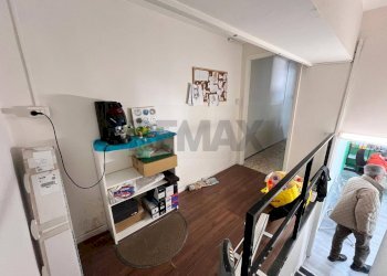 Camera / camera da letto - Locale Commerciale Via Caronda
 
385, Catania - foto 6