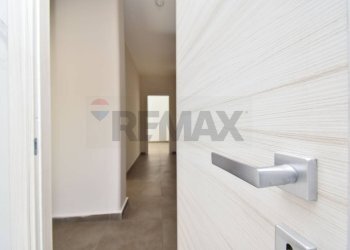 Hall / corridoio - Appartamento Via Palermo
 
108, Catania - foto 21