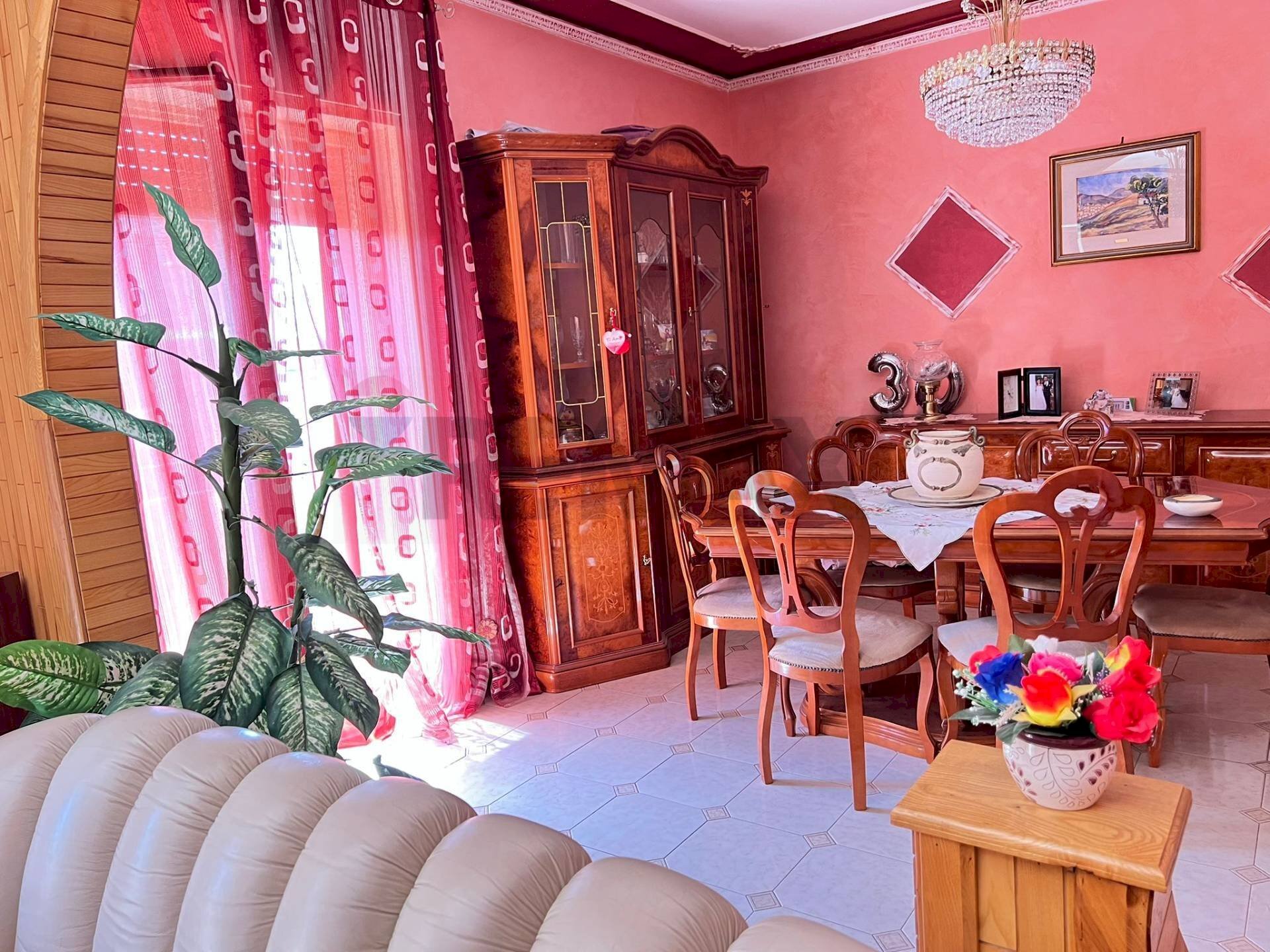 Sala da pranzo - Quadrilocale s' nicolo
 
458, Misterbianco - foto 1