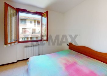 Camera / camera da letto - Two-room apartment vicolo cesare battisti
 
12, Truccazzano - photo 17